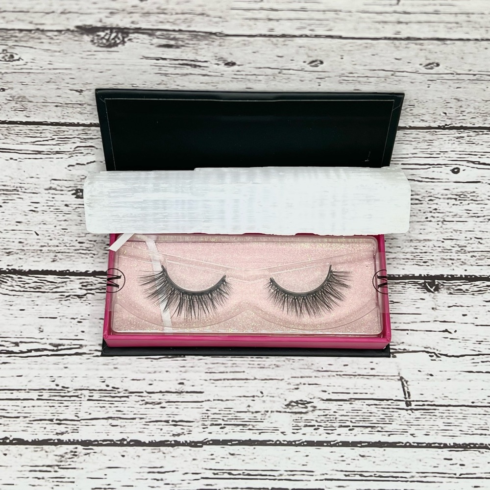 NWT MoxieLash Magnetic Wifey Lash